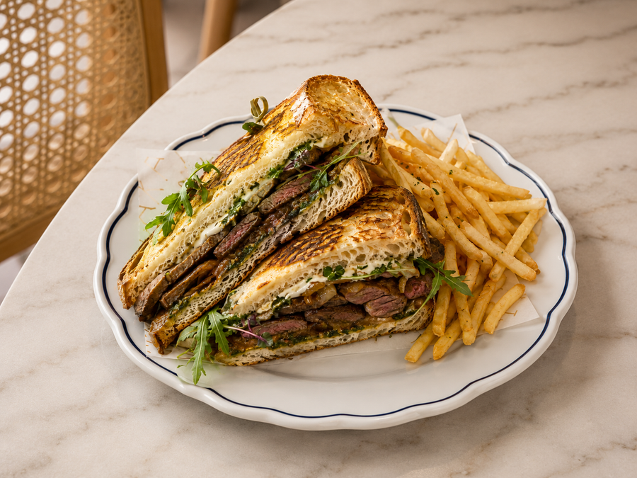 STEAK SANDWICH